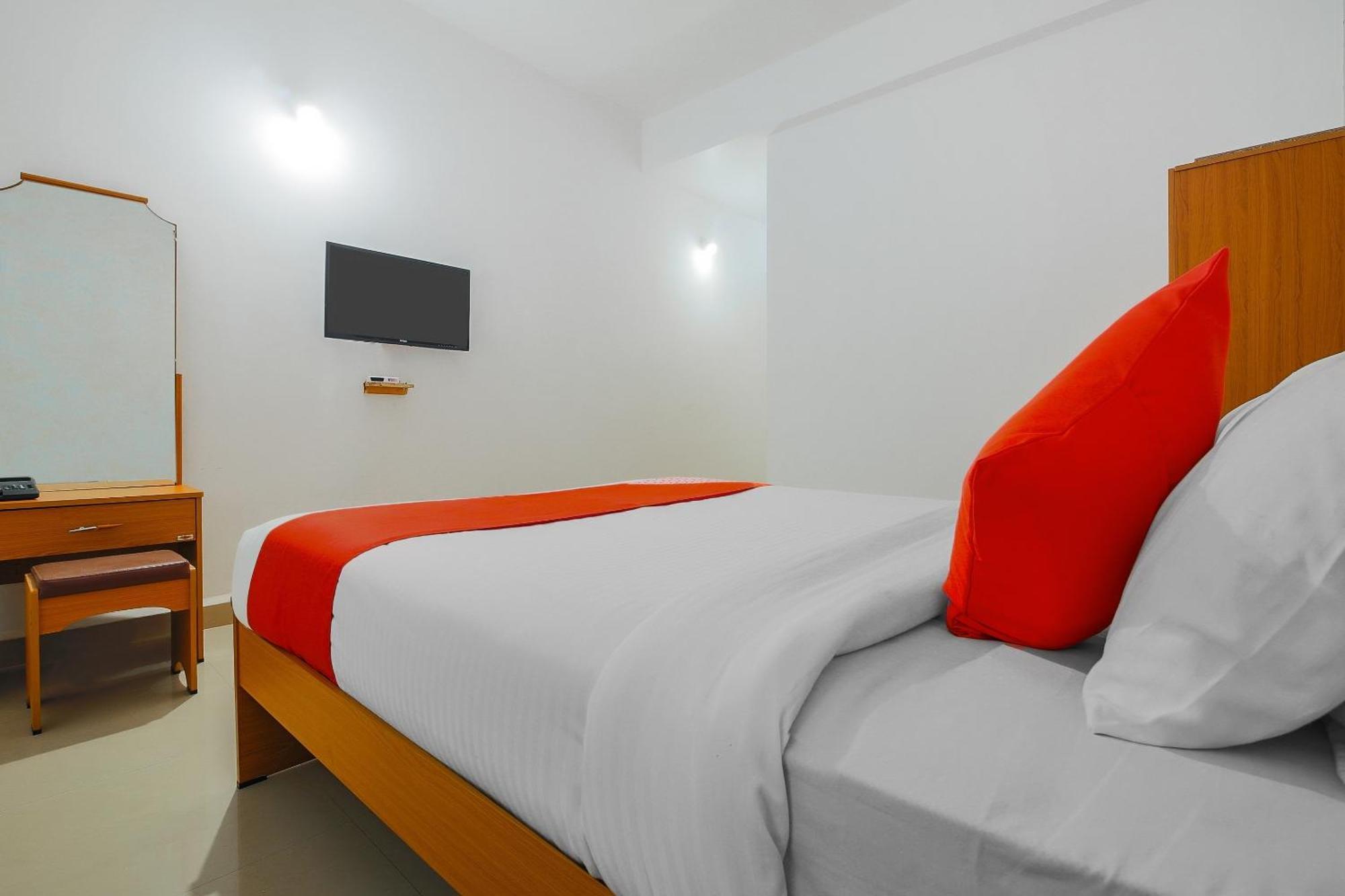 Super Hotel O The Goan Courtyard Colva Bagian luar foto
