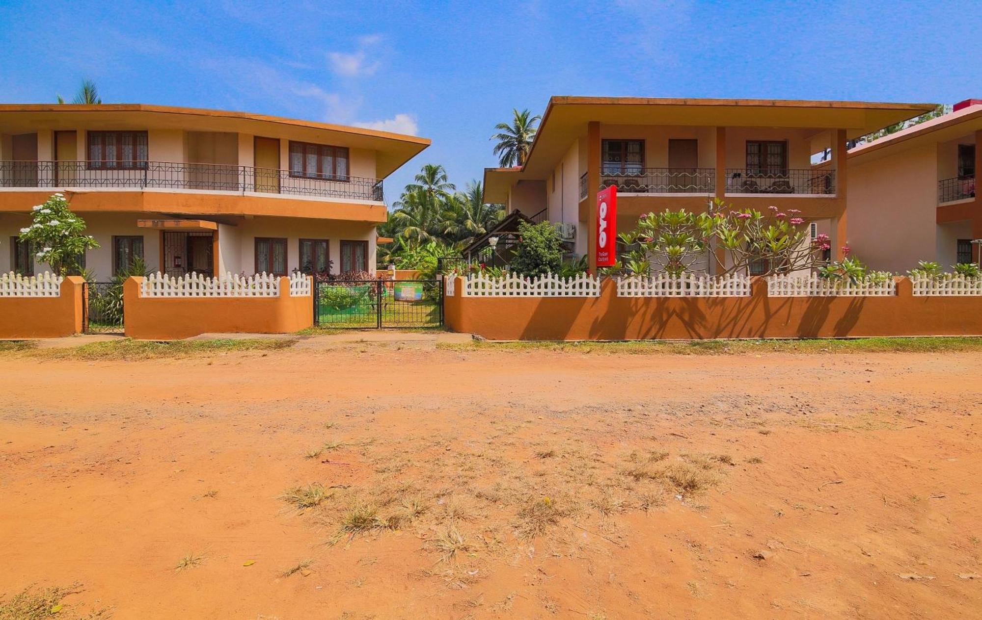 Super Hotel O The Goan Courtyard Colva Bagian luar foto